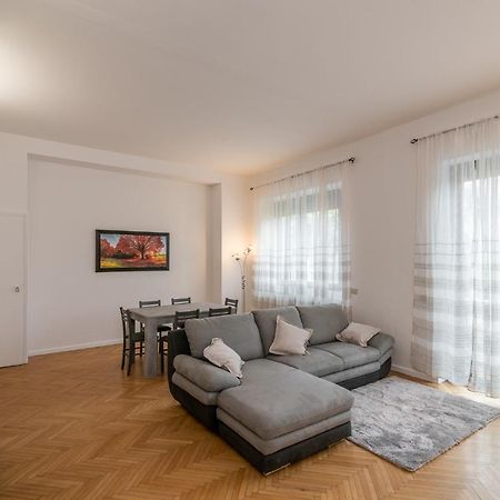 Vittoria 1 Lägenhet Milano Exteriör bild