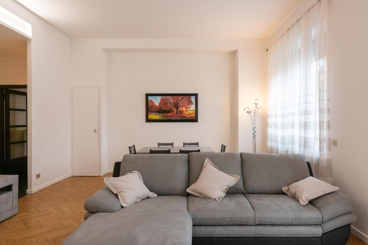 Vittoria 1 Lägenhet Milano Exteriör bild