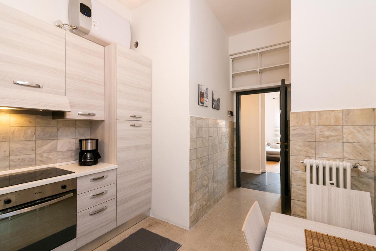 Vittoria 1 Lägenhet Milano Exteriör bild