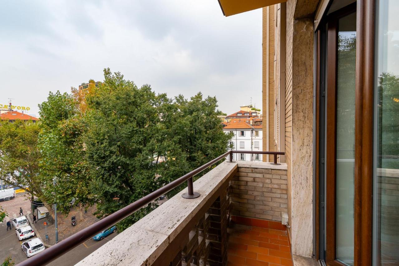 Vittoria 1 Lägenhet Milano Exteriör bild