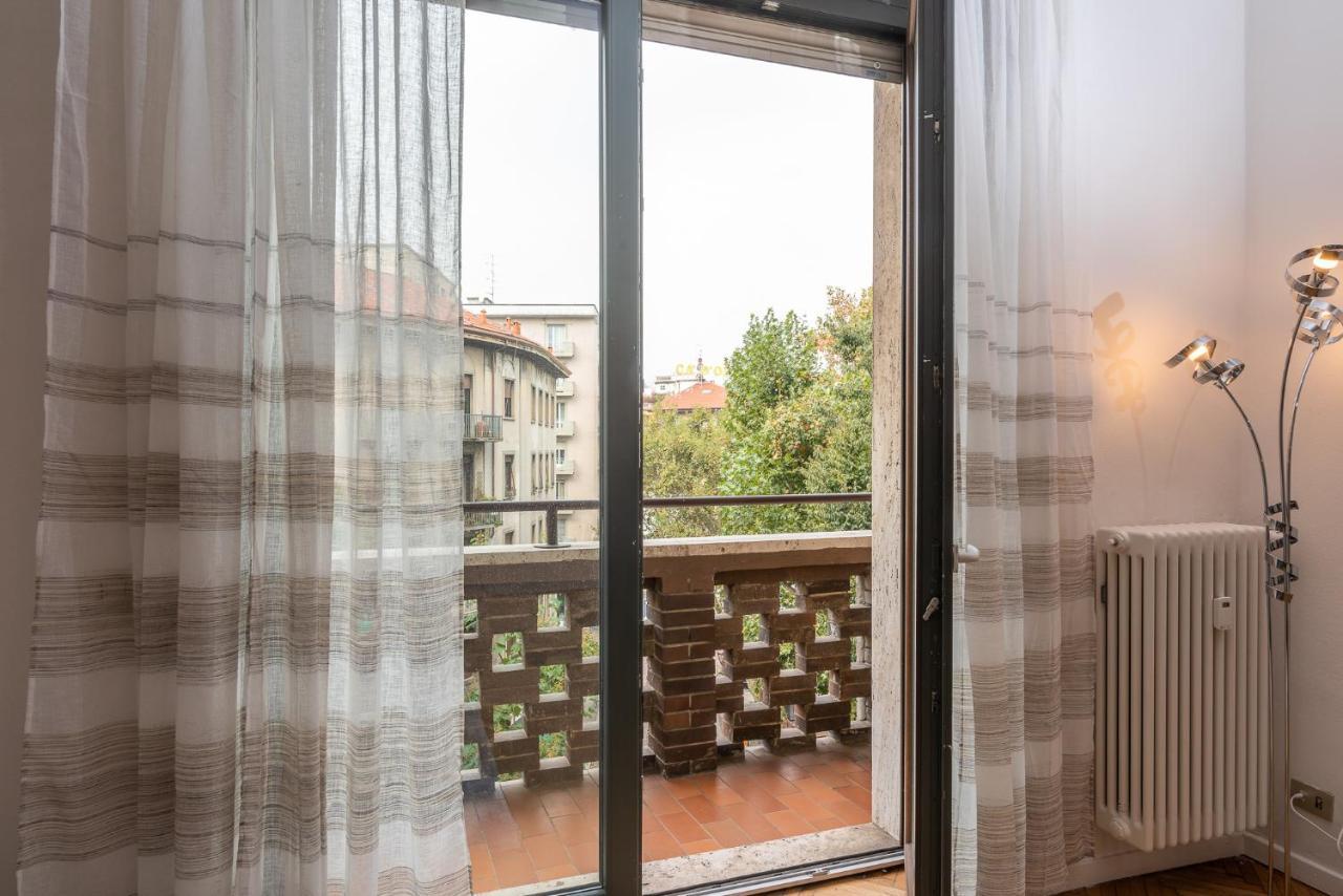 Vittoria 1 Lägenhet Milano Exteriör bild