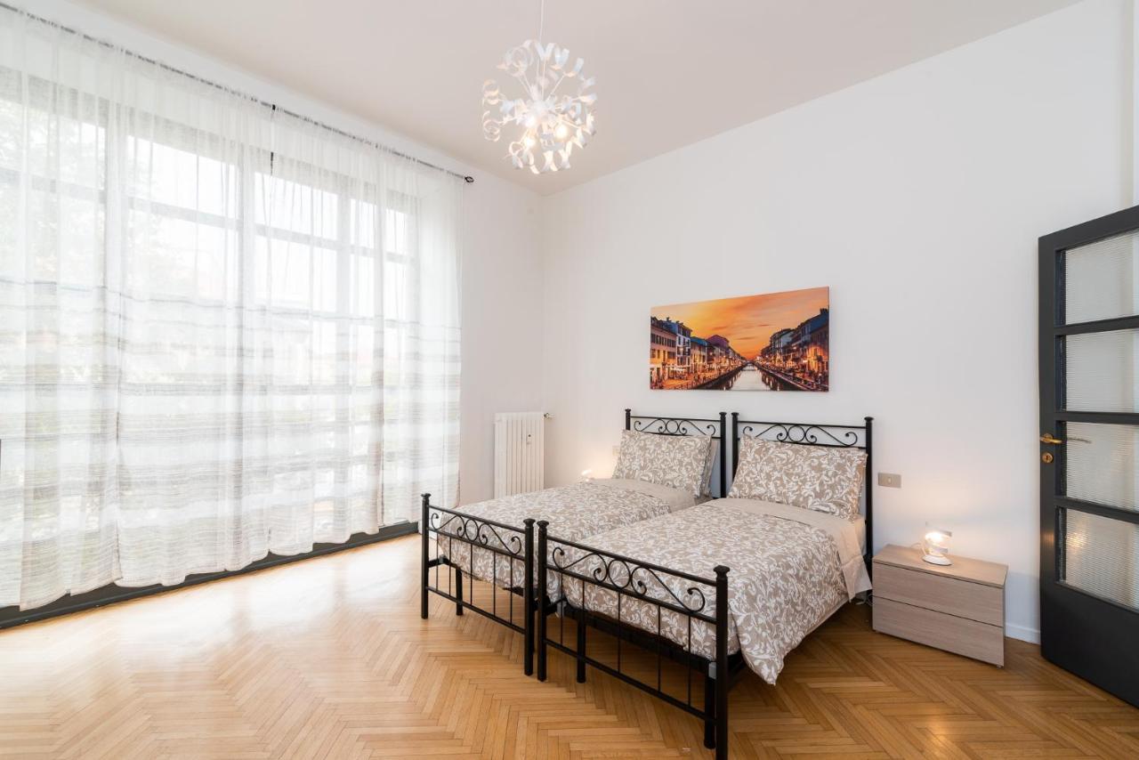Vittoria 1 Lägenhet Milano Exteriör bild